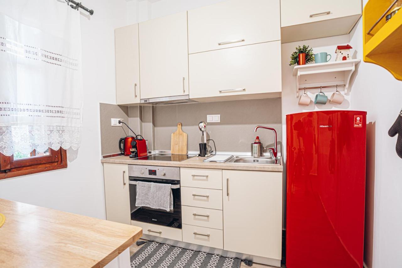 Retro Boutique Apt W Balcony In Historical Area Apartment Thessaloníki Ngoại thất bức ảnh